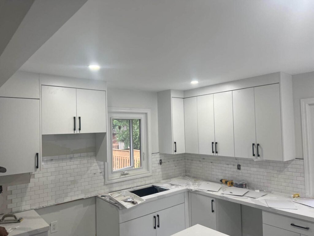 prjD-PHOTO-2024-12-22-21-55-30(4)_13_11zon Huntington Duplex Renovation - First Floor Kitchen